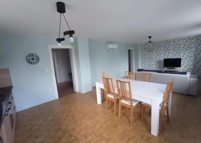 La Cour Du Vigneron Apartment *